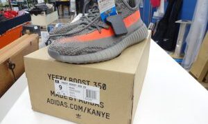 再販  イージーブースト 350 V2  ゼブラ 発売日は  6月24日オンラインでも発売！V2入荷☆