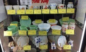 古き良きアメリカ　ファイヤーキングの食器　大量入荷♪